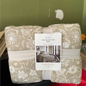 Threshold Lofty Cotton Voile Quilt